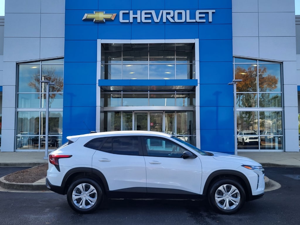 Used 2025 Chevrolet Trax LS SUV