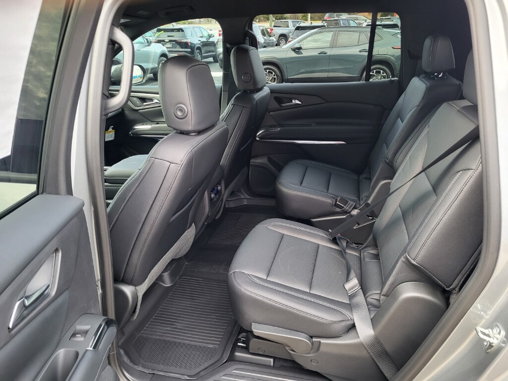 2026 Chevrolet Traverse LT - Photo 15
