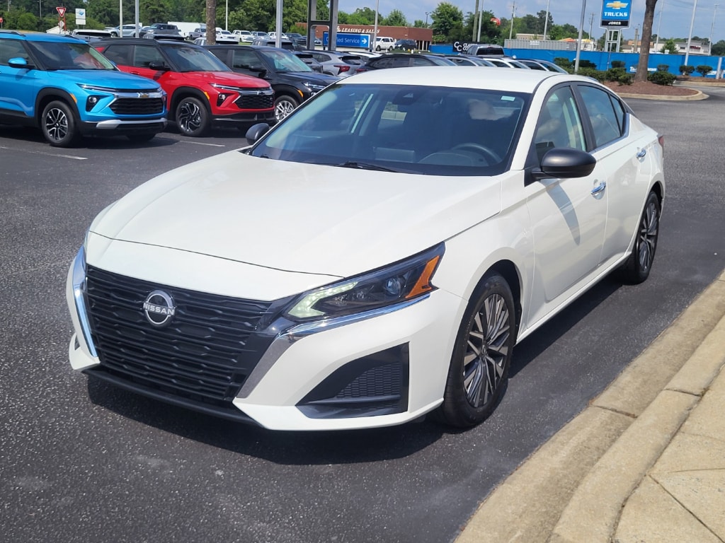 2025 Nissan Altima SV - Photo 7