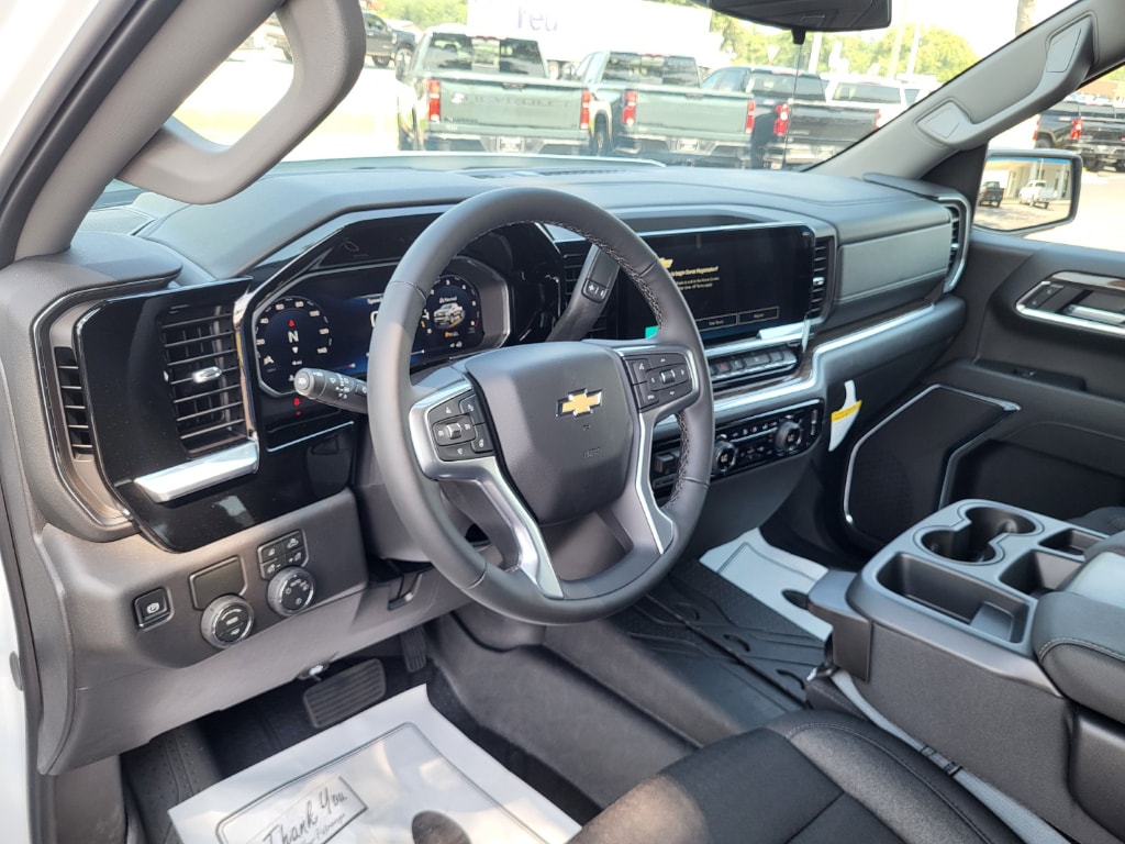 2026 Chevrolet Silverado 1500 LT - Photo 10
