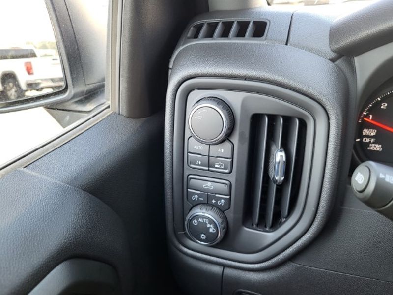 2025 Chevrolet Silverado 1500 Custom - Photo 25