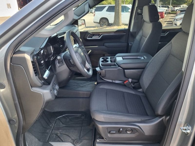 2026 Chevrolet Silverado 1500 LT - Photo 13