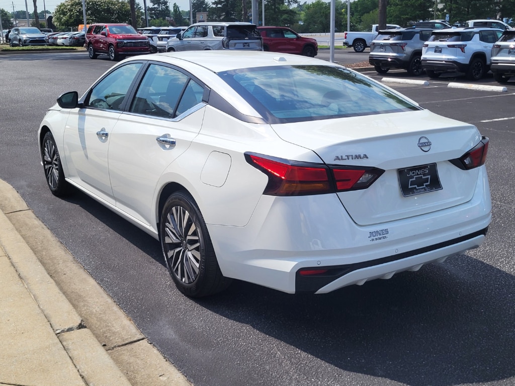 2025 Nissan Altima SV - Photo 6