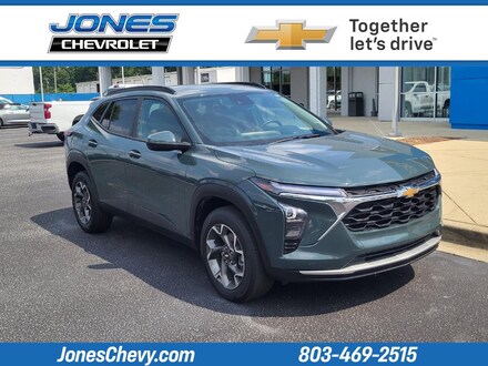 2025 Chevrolet Trax LT SUV