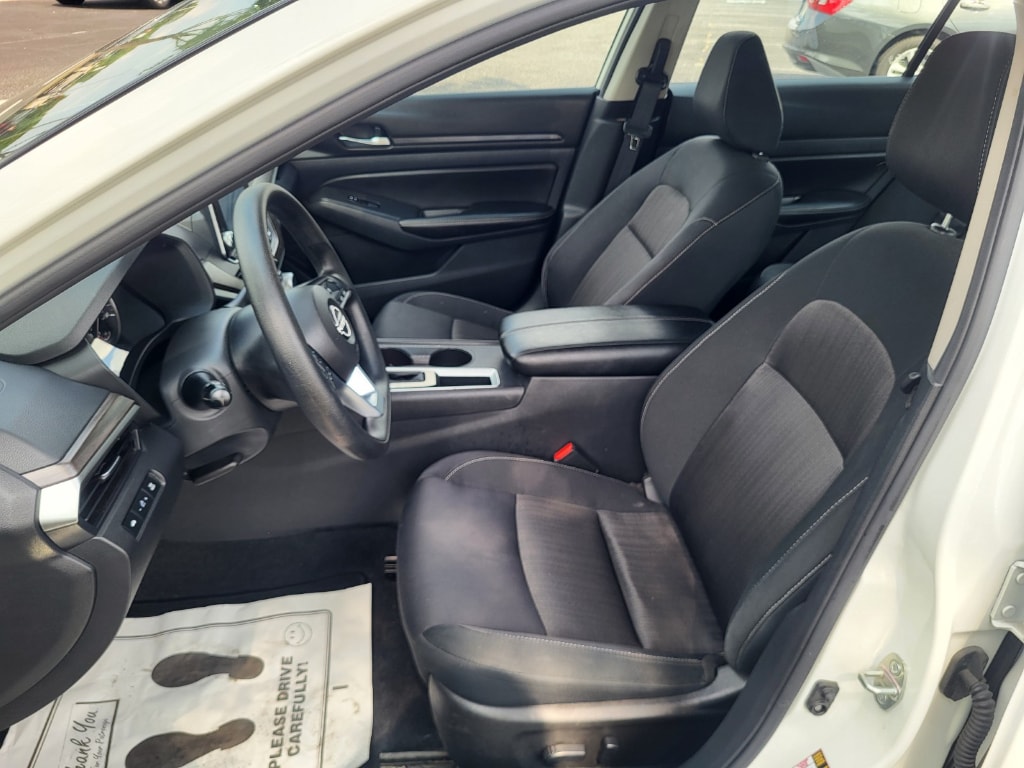 2025 Nissan Altima SV - Photo 12