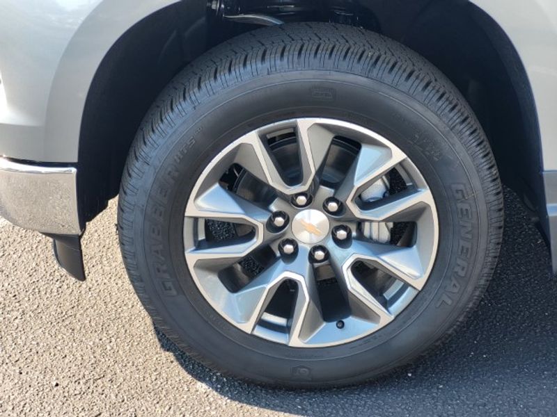 2026 Chevrolet Silverado 1500 LT - Photo 10