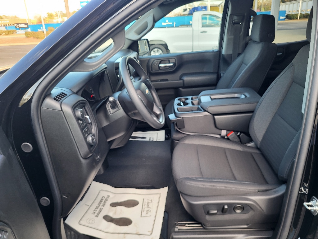 2026 Chevrolet Silverado 1500 Custom - Photo 13