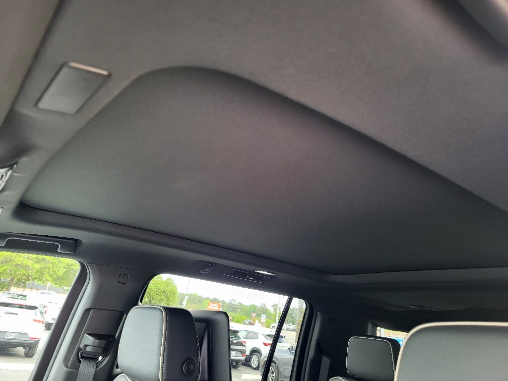 2026 Chevrolet Suburban Premier - Photo 13