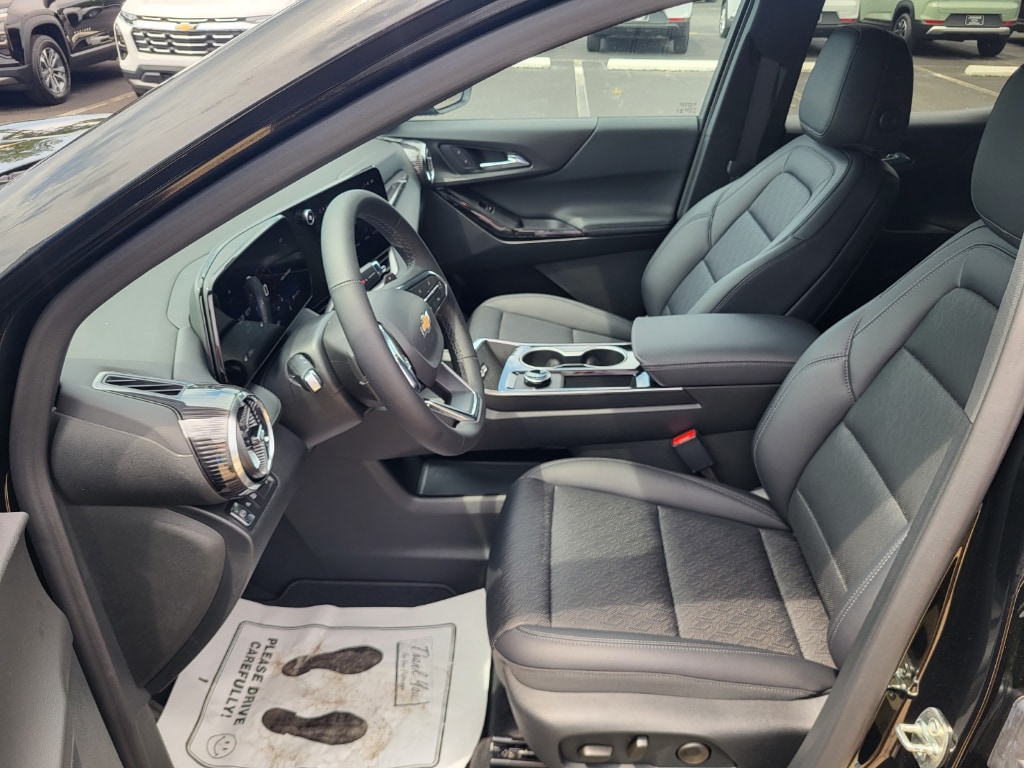 2026 Chevrolet Equinox LT - Photo 13