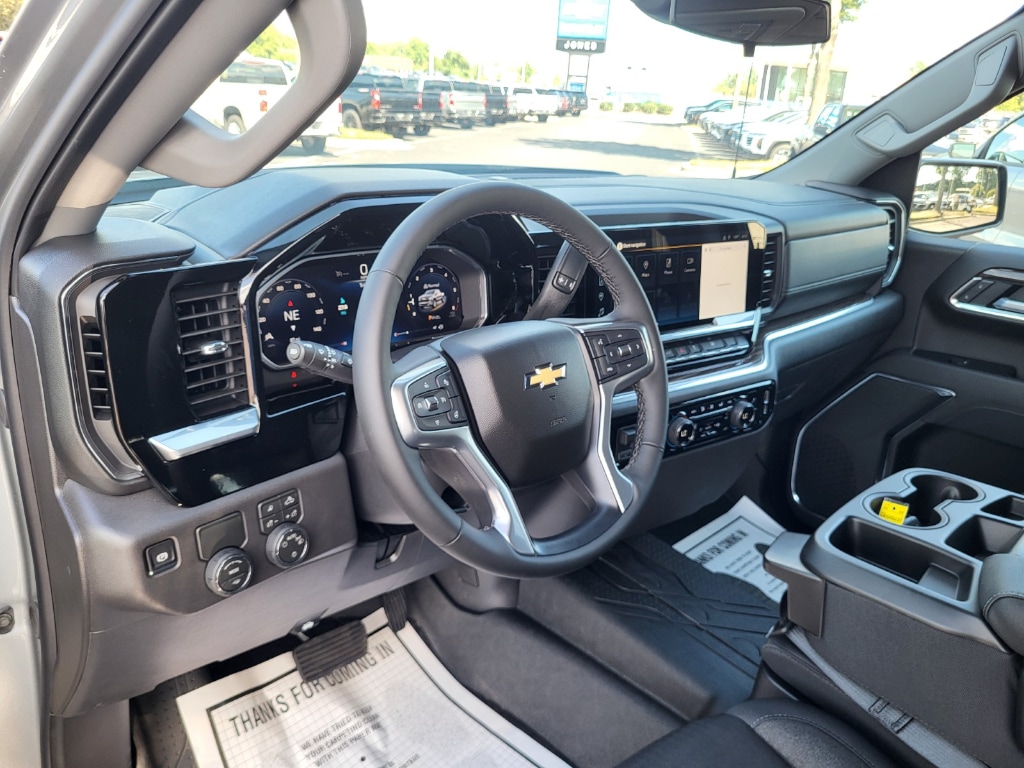 2026 Chevrolet Silverado 1500 LT - Photo 9