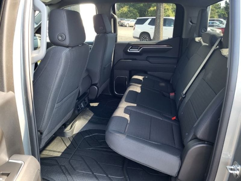 2026 Chevrolet Silverado 1500 LT - Photo 15