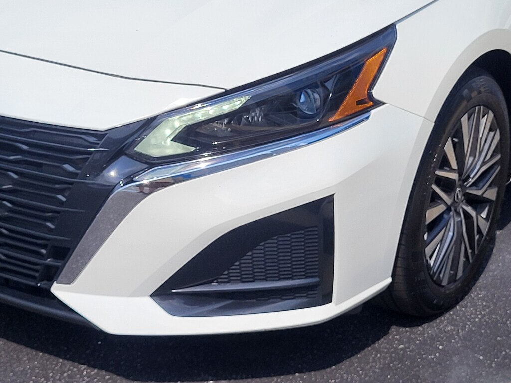 2025 Nissan Altima SV - Photo 8