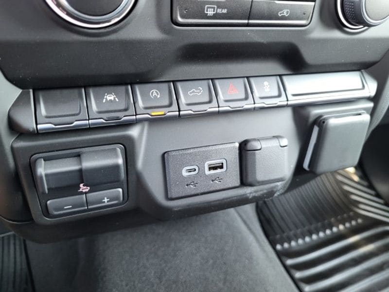 2025 Chevrolet Silverado 1500 Custom - Photo 20