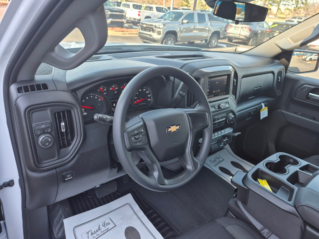 2026 Chevrolet Silverado 1500 Custom - Photo 13