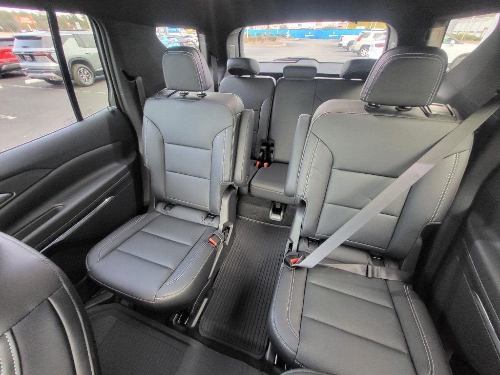 2026 Chevrolet Traverse LT - Photo 14