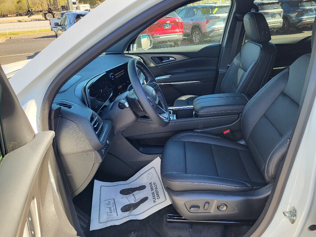 2026 Chevrolet Traverse LT - Photo 13