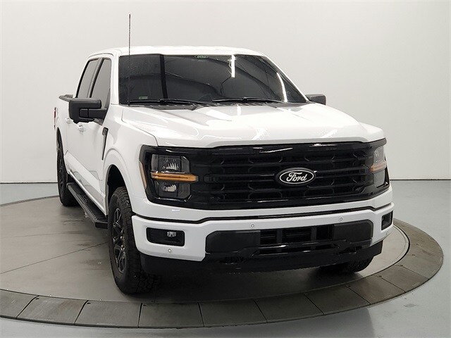 2024 Ford F-150 XLT photo 2