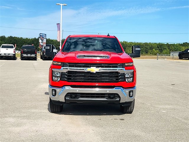 2025 Chevrolet Silverado 2500HD LT photo 2