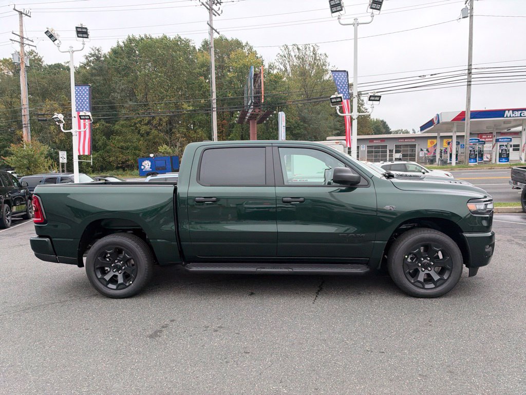 New 2027 Ram 1500 EXPRESS CREW CAB 4X4 5'7 BOX Pickup