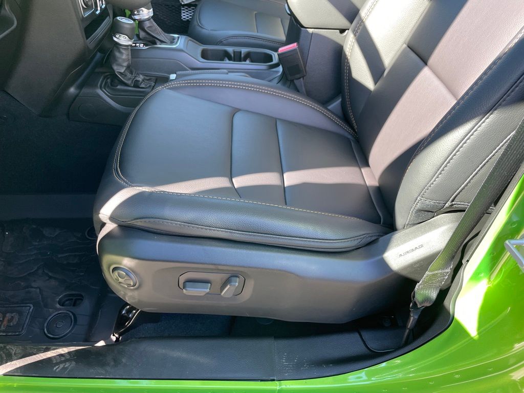 2026 Jeep Wrangler 4-Door Sahara - Photo 10