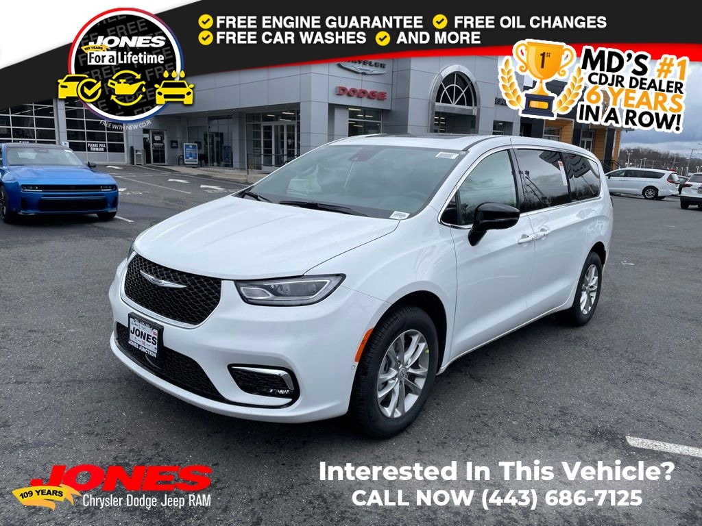 2026 Chrysler Pacifica Select AWD's photo