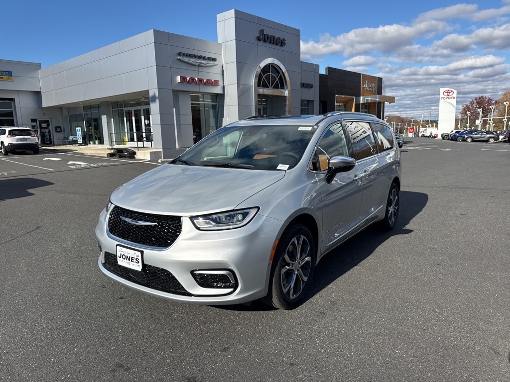 2026 Chrysler Pacifica Pinnacle