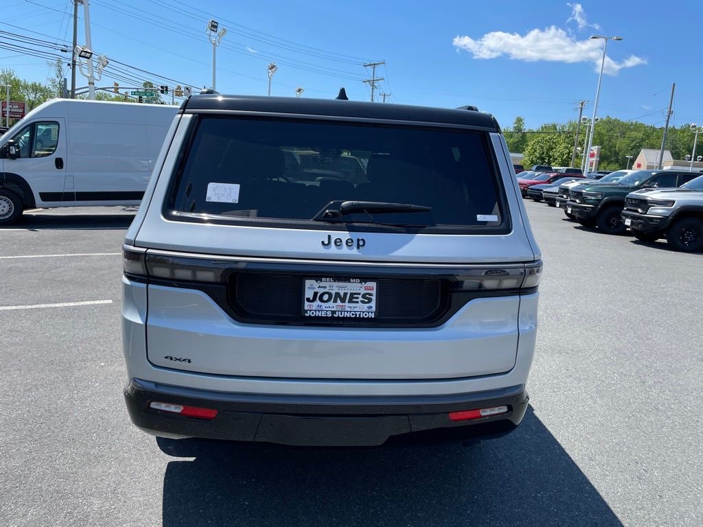 New 2026 Jeep Grand Wagoneer Summit Reserve Sport Utility