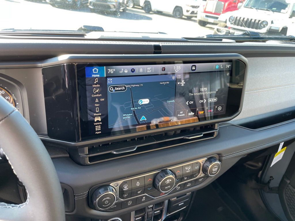 2026 Jeep Wrangler 4-Door Sahara - Photo 11