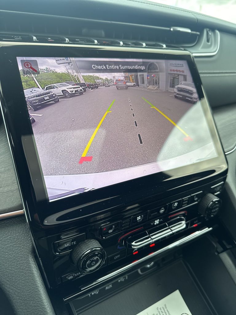 2025 Jeep Grand Cherokee L Overland - Photo 13