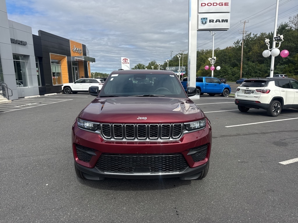 New 2025 Jeep Grand Cherokee Laredo X Sport Utility