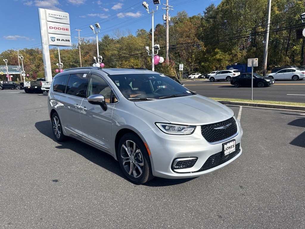 New 2026 Chrysler Pacifica Pinnacle Passenger Van