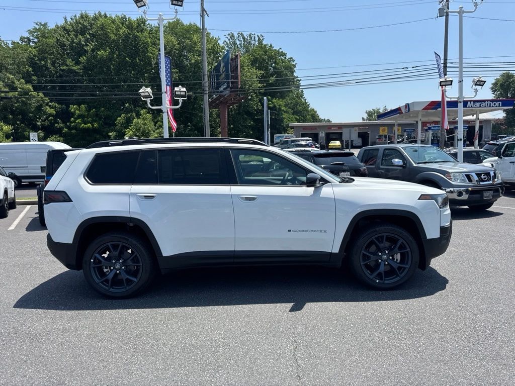 New 2026 Jeep Cherokee Laredo Sport Utility