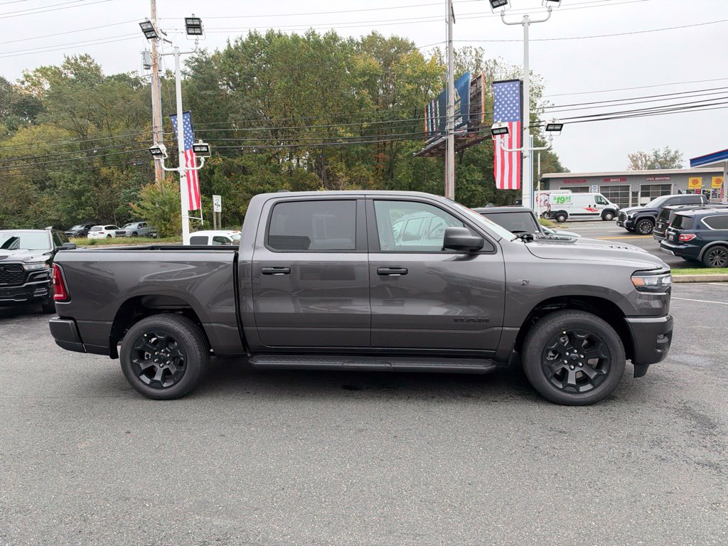 New 2027 Ram 1500 EXPRESS CREW CAB 4X4 5'7 BOX Pickup
