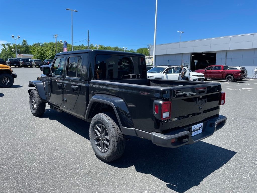 New 2026 Jeep Gladiator Sport S Pickup