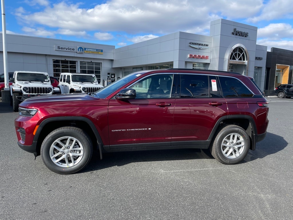 New 2025 Jeep Grand Cherokee Laredo X Sport Utility