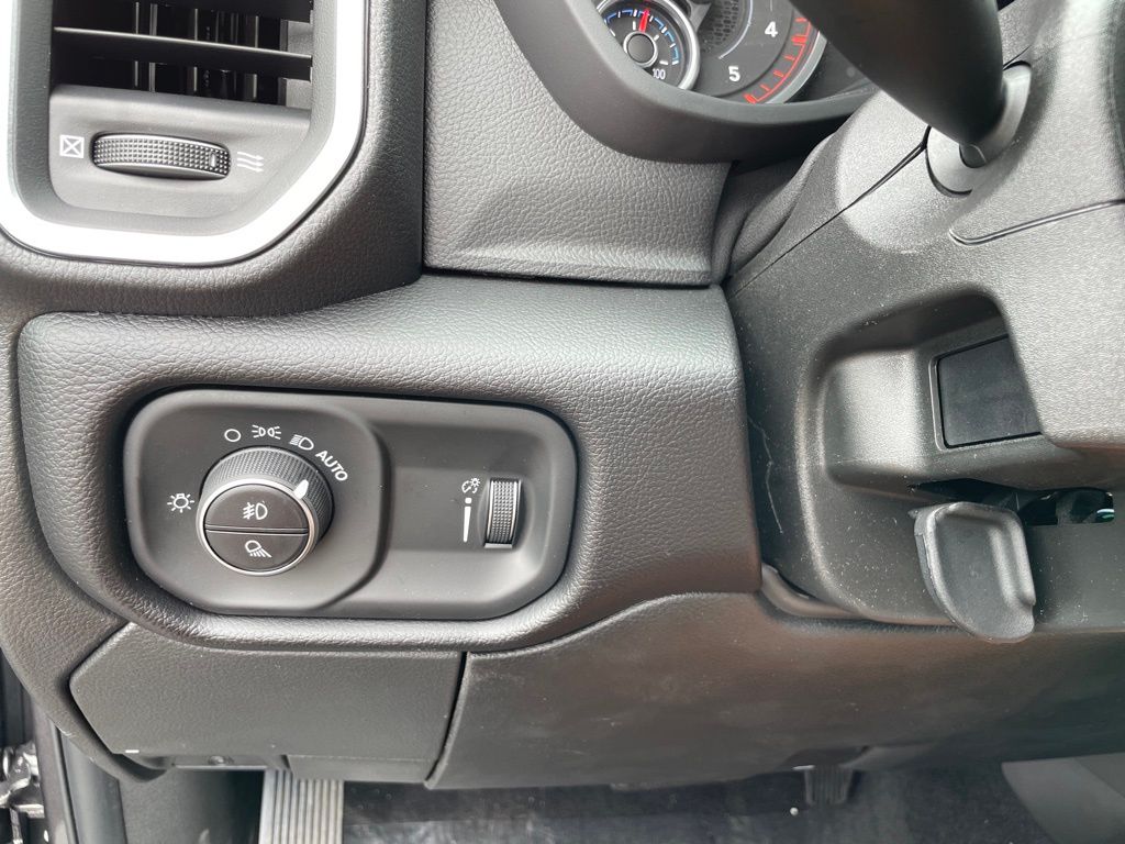 2025 RAM 2500 Big Horn - Photo 17