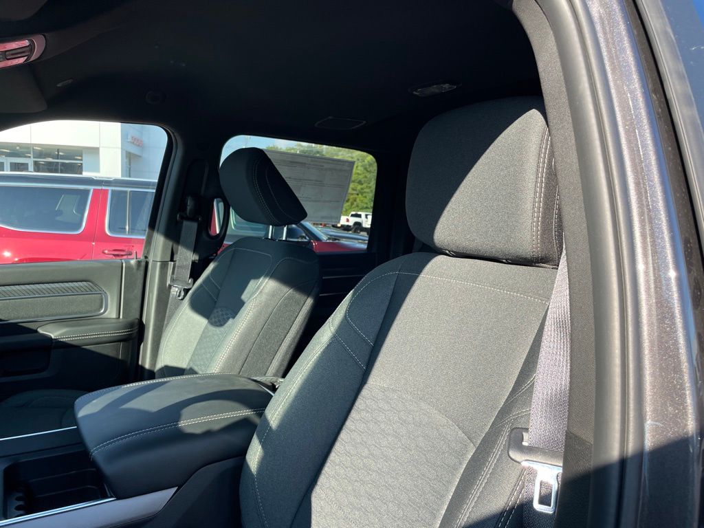 2026 RAM 2500 Big Horn - Photo 10