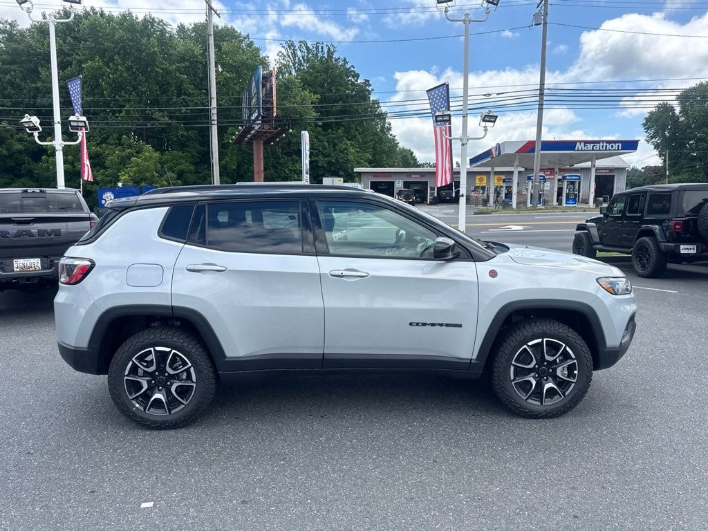 New 2026 Jeep Compass Trailhawk Sport Utility