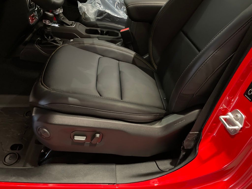 2025 Jeep Wrangler 4-Door Rubicon 392 Final Edition - Photo 10