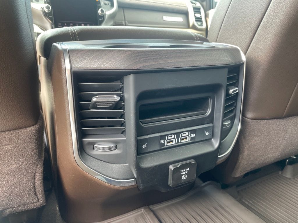2026 RAM 3500 Laramie - Photo 16