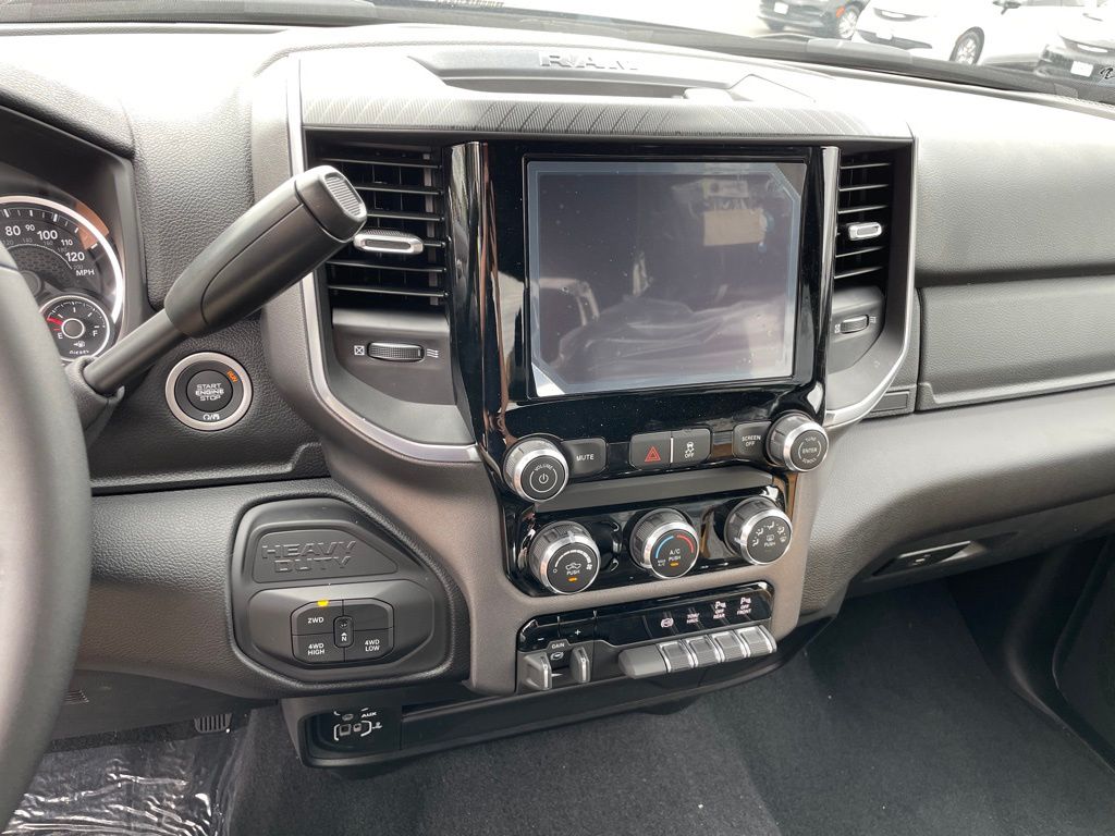 2025 RAM 2500 Big Horn - Photo 13
