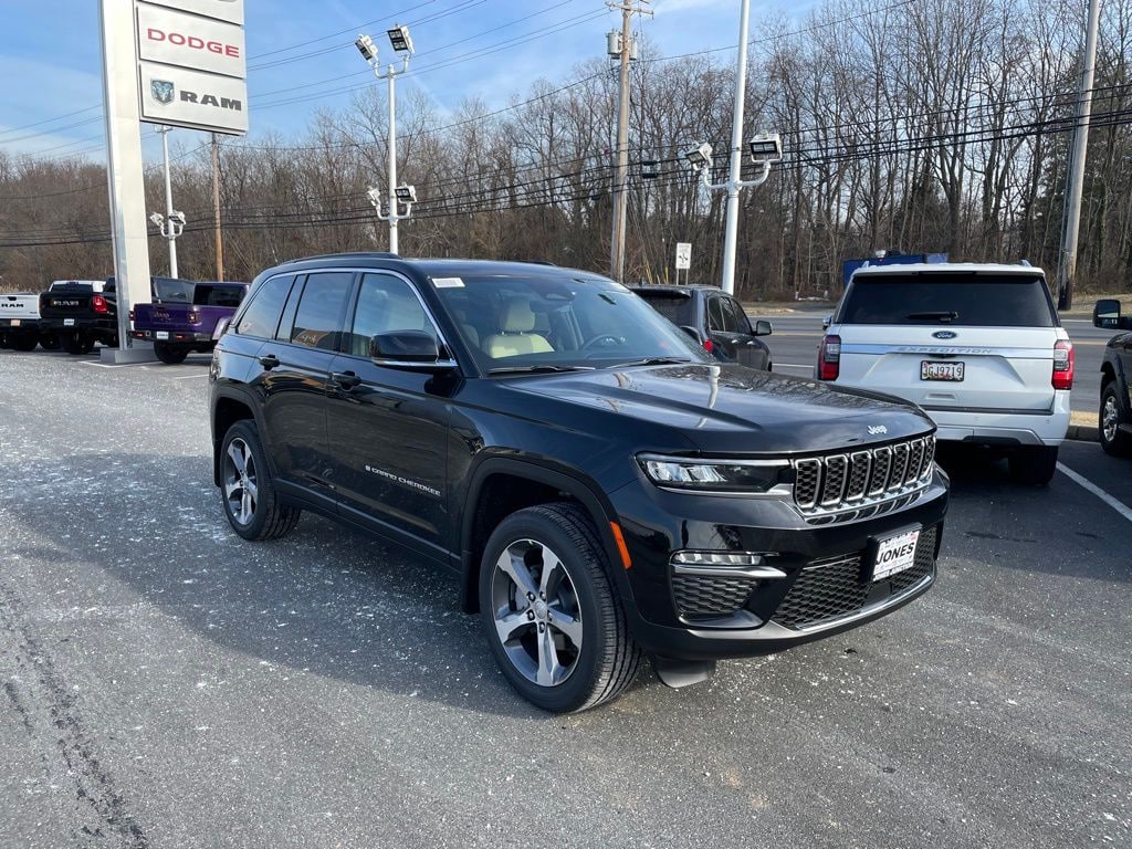 New 2025 Jeep Grand Cherokee Limited Sport Utility