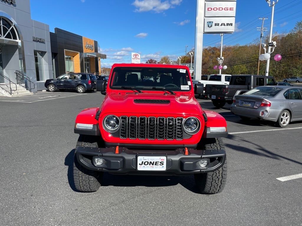 New 2026 Jeep Gladiator Mojave Pickup