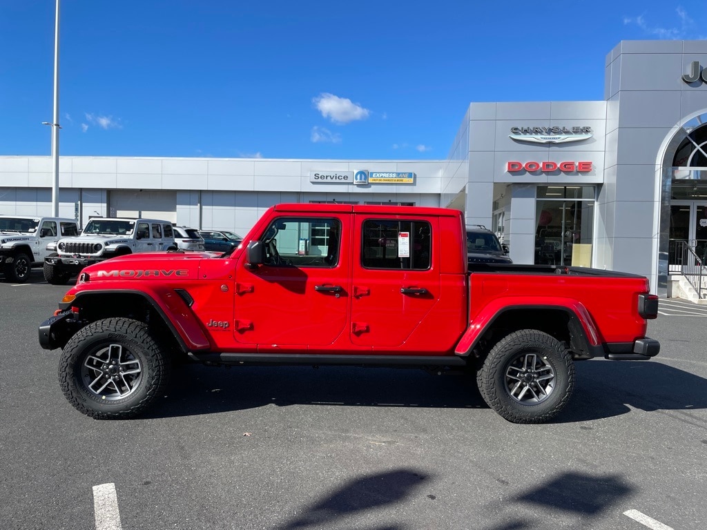 New 2026 Jeep Gladiator Mojave Pickup