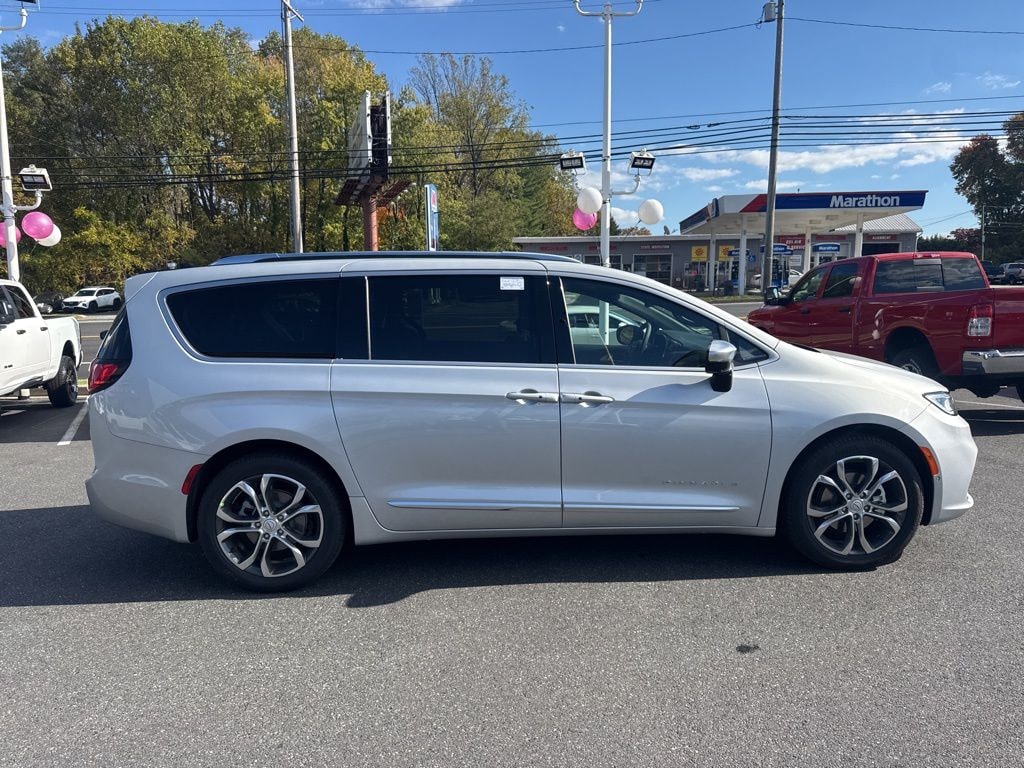 New 2026 Chrysler Pacifica Pinnacle Passenger Van