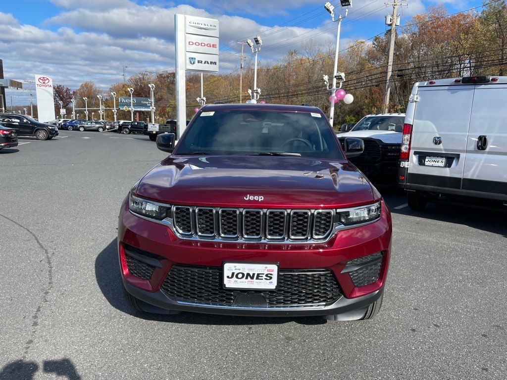 New 2025 Jeep Grand Cherokee Laredo X Sport Utility