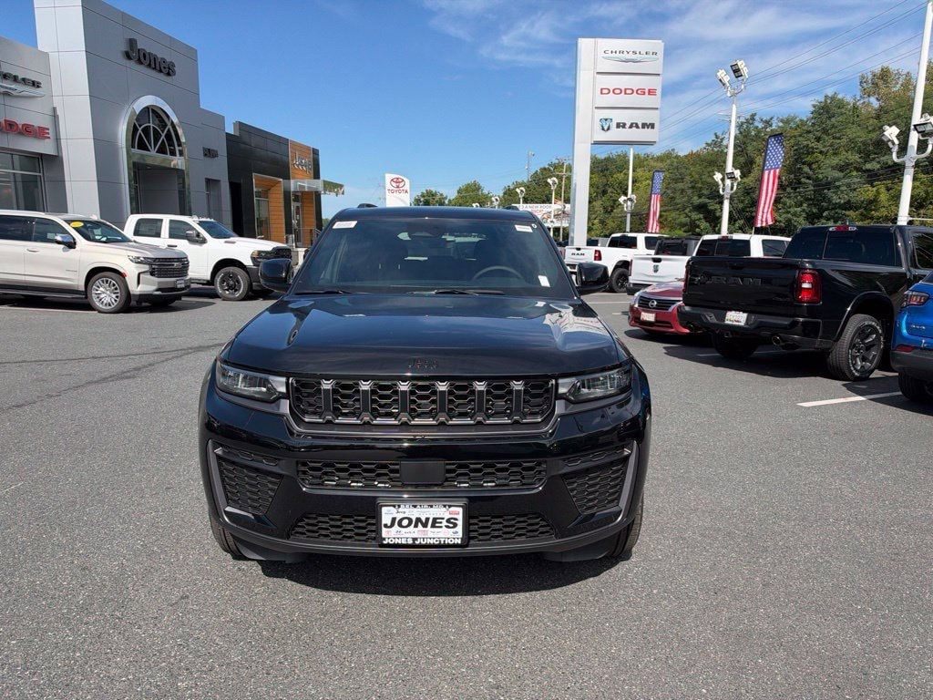 New 2027 Jeep Grand Cherokee Altitude Sport Utility