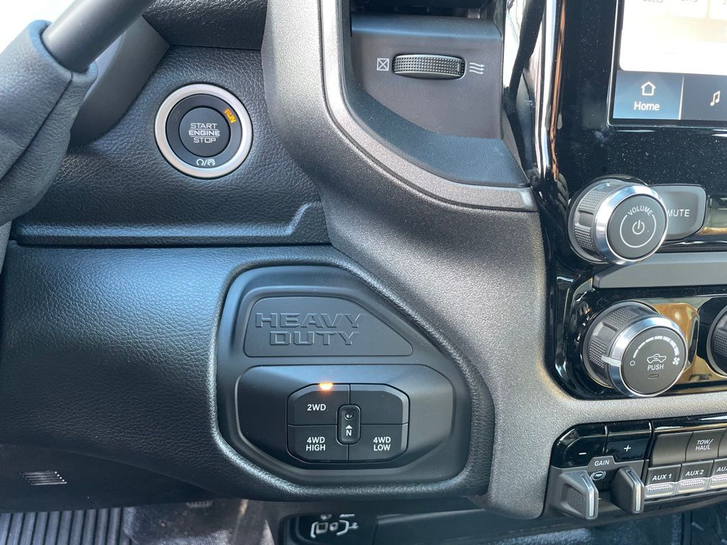 2026 RAM 3500 Chassis Tradesman - Photo 15