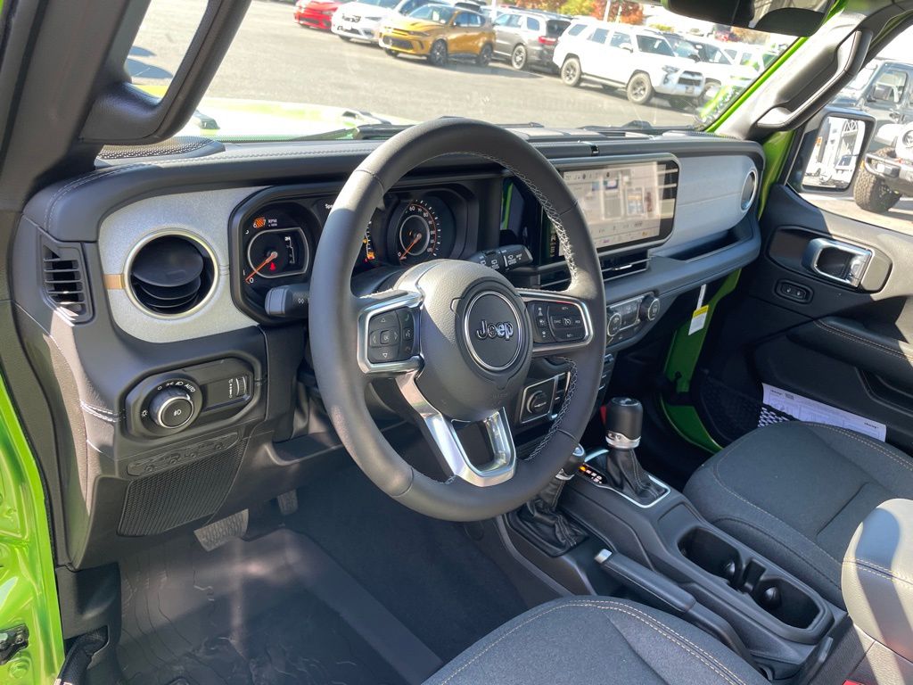 2026 Jeep Wrangler 4-Door Sahara - Photo 9