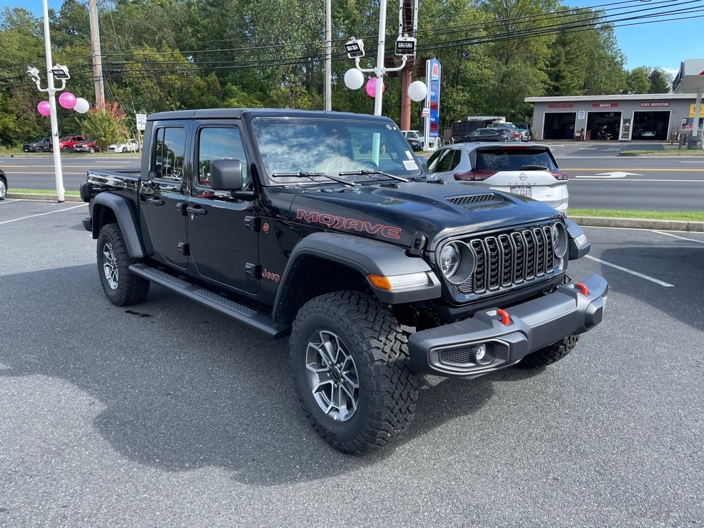 New 2025 Jeep Gladiator Mojave Pickup